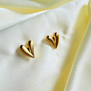 Aretes aleación corazón | Dorado Mate